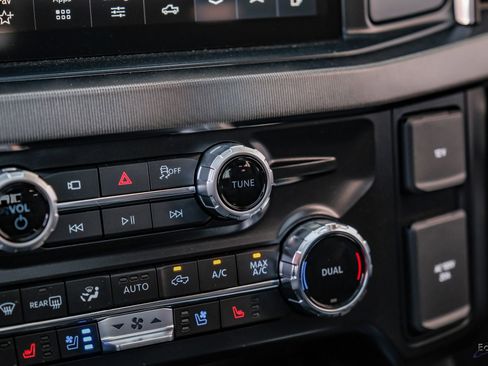 Used 2026 Ford F450 Platinum w/ FX4 Off-Road Package AWD/4WD image 75