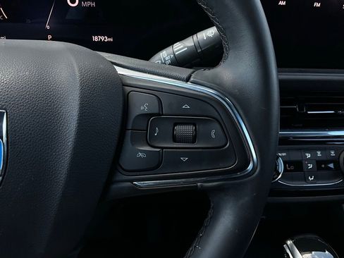 Used 2025 Buick Envista Sport Touring image 34