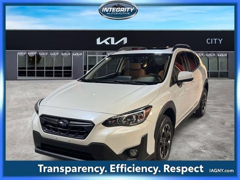 Used 2023 Subaru Crosstrek 2.0i Premium image 4