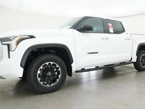Used 2026 Toyota Tundra SR5 AWD/4WD image 17