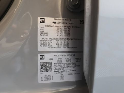 Used 2024 GMC Sierra 1500 Pro w/ Graphite Edition RWD image 33