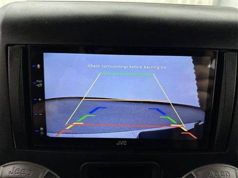 Used 2015 Jeep Wrangler Unlimited Sport w/ Connectivity Group image 17