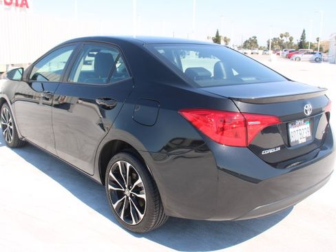 Used 2018 Toyota Corolla SE FWD image 5