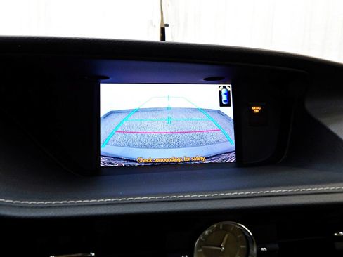 Used 2013 Lexus ES 300h w/ Luxury Pkg FWD image 17