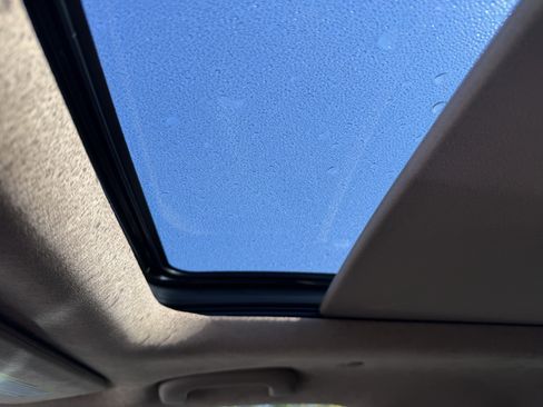 Used 2018 Cadillac XT5 Platinum w/ Driver Assist Package image 19