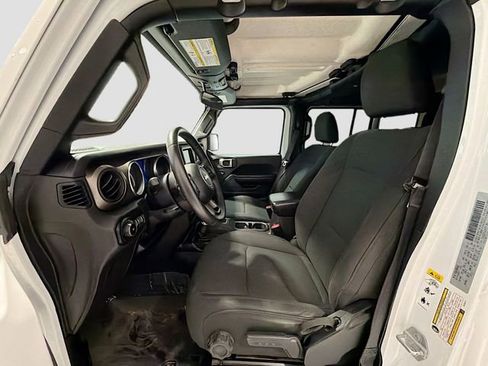 Used 2018 Jeep Wrangler Unlimited Sport S image 16