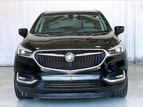 Used 2021 Buick Enclave Essence w/ Sound and Sites Package image 2