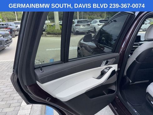 Certified 2024 BMW X7 xDrive40i w/ M Sport Package AWD/4WD image 28