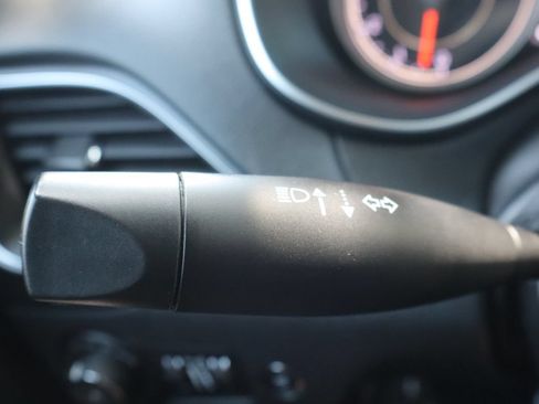 Used 2020 Jeep Cherokee Trailhawk w/ Comfort/Convenience Group AWD/4WD image 32