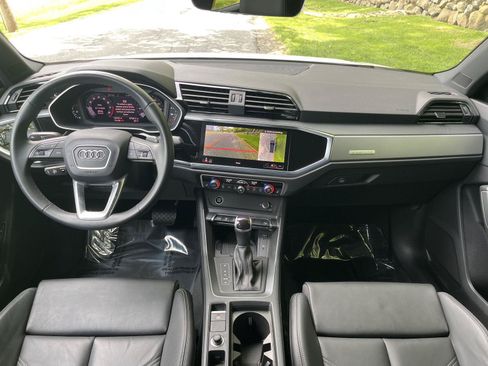 Used 2024 Audi Q3 2.0T Premium Plus w/ Premium Plus Package AWD/4WD image 37