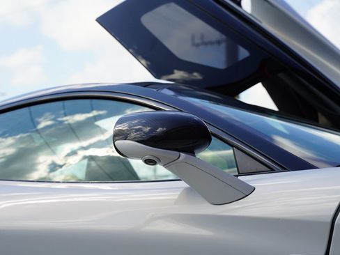 Used 2018 McLaren 720S RWD image 14