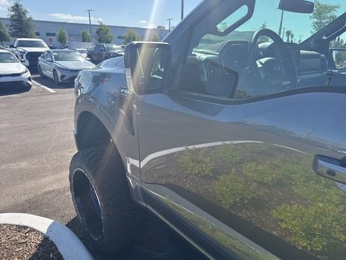 Used 2022 Ford F150 Lariat w/ Equipment Group 502A High image 9