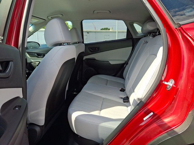 Certified 2023 Hyundai Kona SEL AWD/4WD image 10