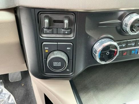 New 2026 Ford F350 Platinum w/ Platinum Plus Package image 25