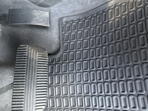 Used 2019 Nissan Frontier SV w/ Value Truck Package image 17