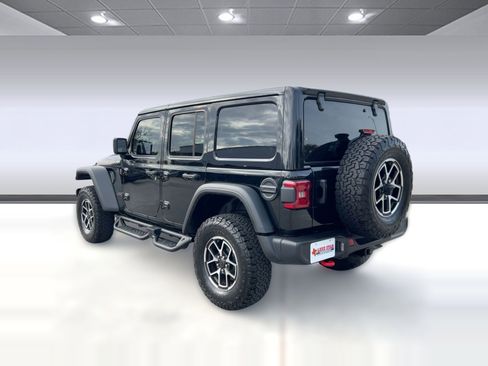 Used 2025 Jeep Wrangler Unlimited Rubicon w/ Convenience Group image 3