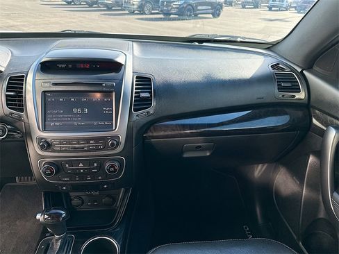 Used 2014 Kia Sorento SX w/ 3rd Row Package image 20