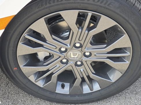 New 2026 Honda Odyssey Touring image 3