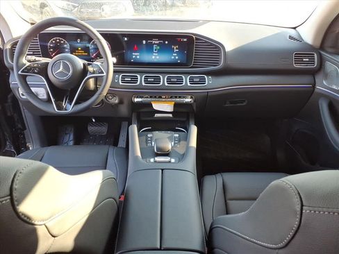 Used 2026 Mercedes-Benz GLS 450 4MATIC image 28