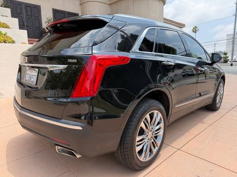 Used 2017 Cadillac XT5 Premium Luxury w/ Driver Assist Package FWD image 9