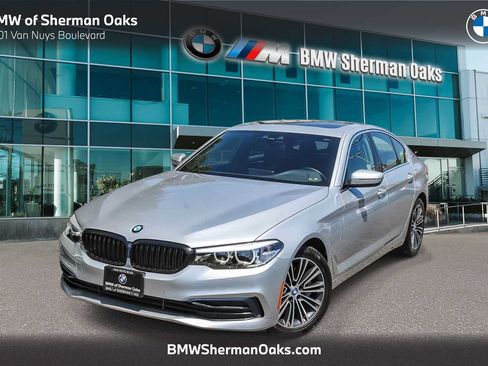 Used 2019 BMW 530e w/ Convenience Package RWD image 1