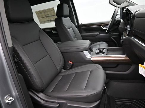 Used 2025 Chevrolet Silverado 2500 LT w/ Texas Edition image 11