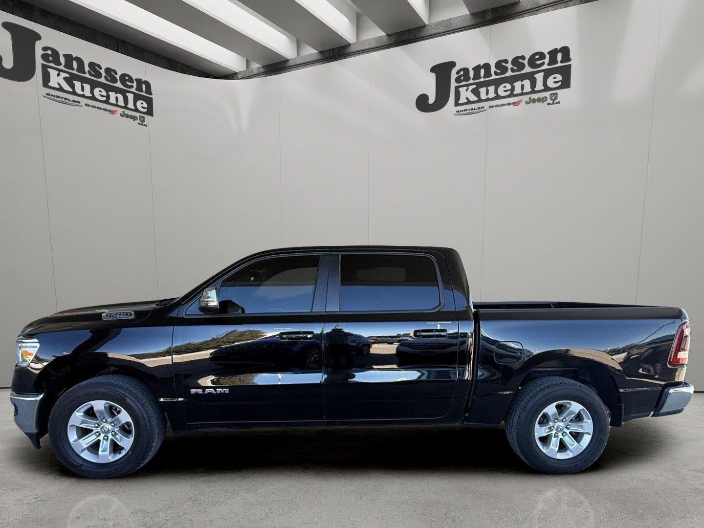 Used 2024 RAM 1500 Laramie AWD/4WD image 1