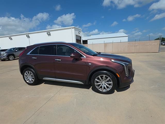 Used 2023 Cadillac XT4 Premium Luxury w/ Technology Package FWD image 4