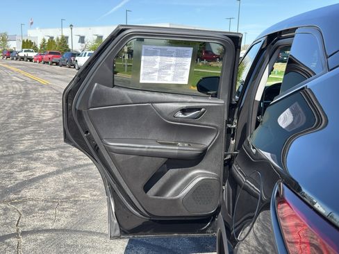 Used 2025 Chevrolet Blazer LT AWD/4WD image 33