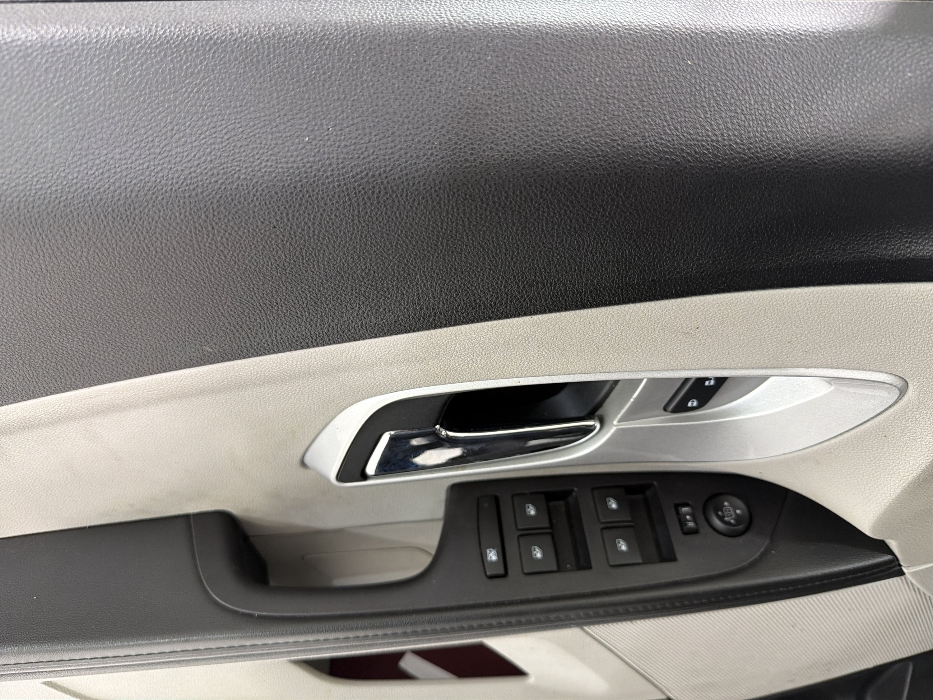Used 2016 Chevrolet Equinox LS FWD image 15