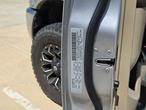 Used 2016 RAM 2500 Longhorn AWD/4WD image 18