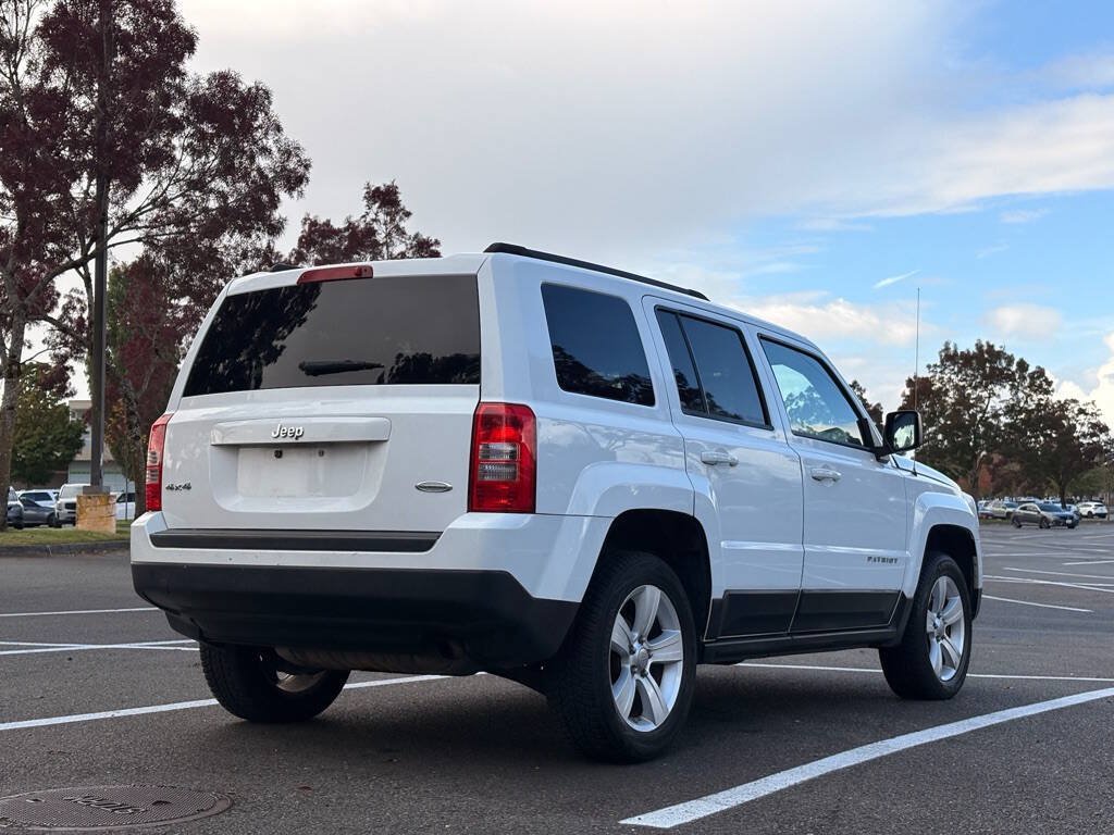 Used 2012 Jeep Patriot Latitude AWD/4WD image 5