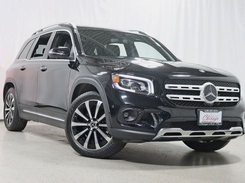 Used 2021 Mercedes-Benz GLB 250 4MATIC w/ Premium Package image 7