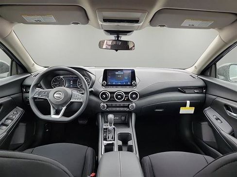 New 2025 Nissan Sentra SV image 5