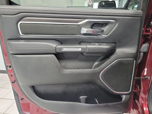 Used 2025 RAM 1500 Laramie AWD/4WD image 34