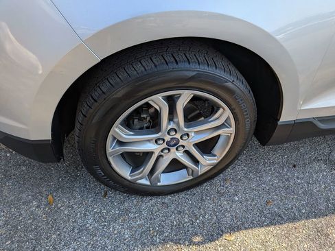 Used 2017 Ford Edge Titanium w/ Technology Package image 33