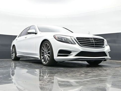 Used 2017 Mercedes-Benz S 550 Sedan image 40