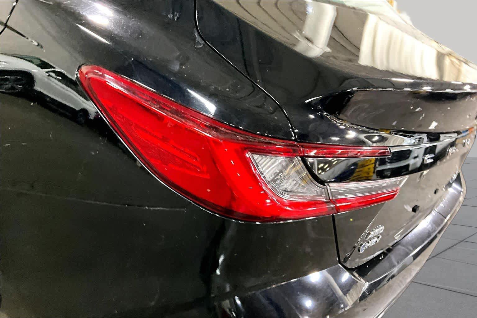 Used 2025 Toyota Camry XLE w/ Premium Package AWD/4WD image 29
