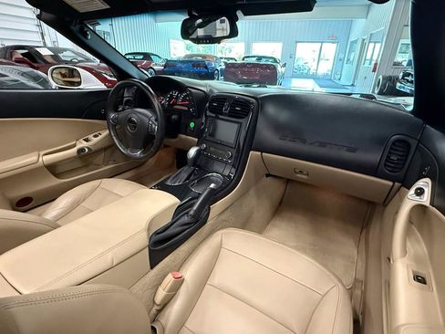 Used 2012 Chevrolet Corvette Grand Sport w/ 2LT Preferred Equipment Group RWD image 29