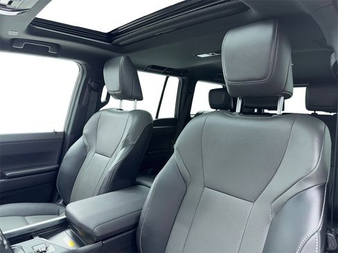 Used 2024 Lexus GX 550 image 37