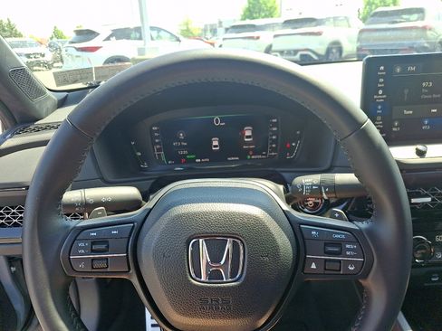 Used 2025 Honda Accord Sport image 19