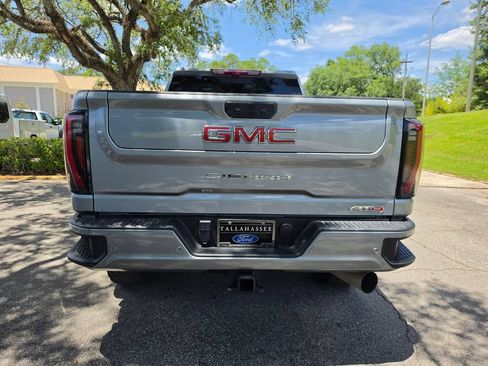 Used 2024 GMC Sierra 2500 AT4 w/ AT4 Premium Plus Package AWD/4WD image 3