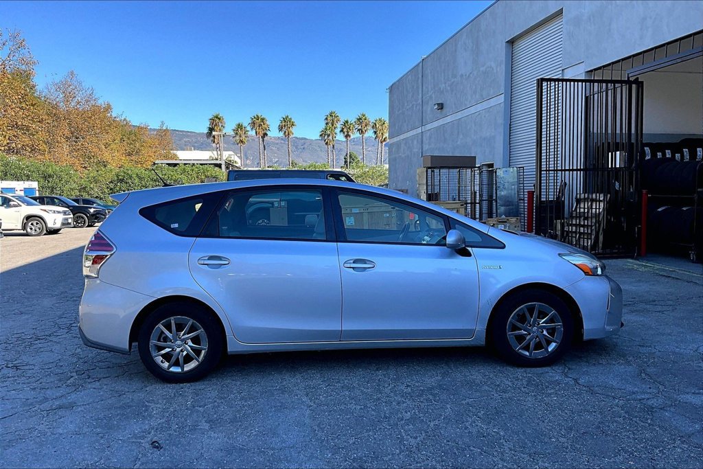 Used 2015 Toyota Prius V Four FWD image 11