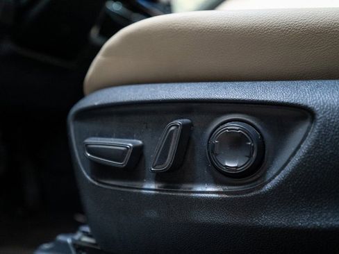 Used 2024 Toyota Sienna XLE image 21