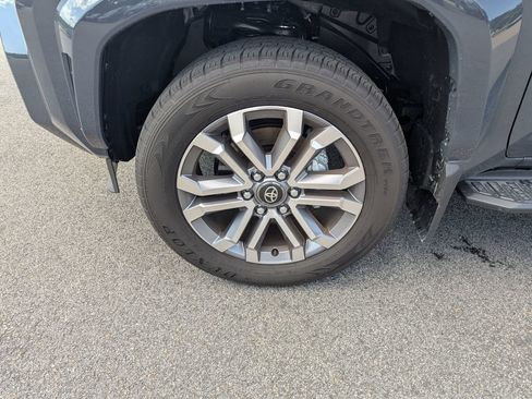 Used 2026 Toyota 4Runner Limited AWD/4WD image 12