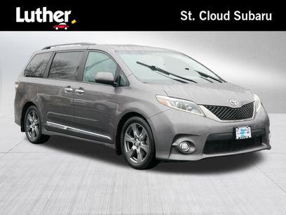 Used 2017 Toyota Sienna SE
