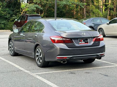 Used 2017 Honda Accord EX-L image 7