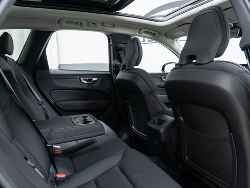 New 2026 Volvo XC60 B5 Plus w/ Protection Package Premier AWD/4WD image 23