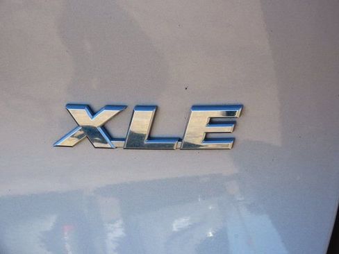 Used 2019 Toyota RAV4 XLE image 16