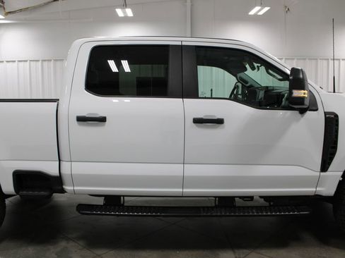 Used 2023 Ford F250 XL w/ STX Appearance Package image 11